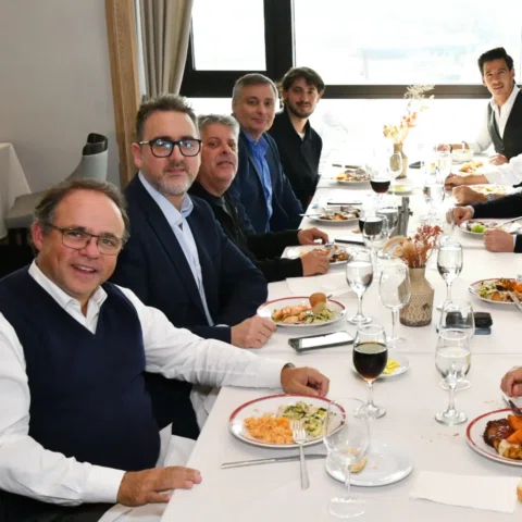 Ciclo de Almuerzos Empresariales
Almuerzo de camaradería en el Restaurante Arcad