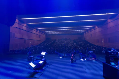 8 shows done and just past the halfway point of the Suzanne Vega spring tour of 