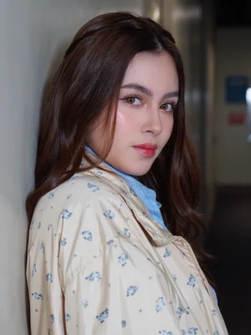 Serving porcelain face all day for presscon today ✨ @krystalmejes_ 

@pattyyap 
