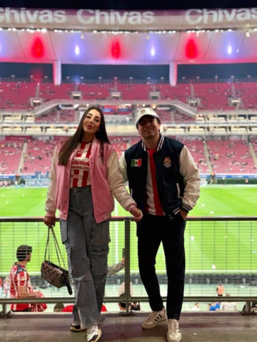 Tu Equipo favorito ❤️ con el amor de tu vida  1000/10 ✨🙌🏼 
FELIZ MES CORAZÓN 2