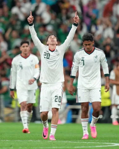 GANÓ MÉXICO 🇲🇽 ¡Felicidades @miseleccionmx por el triunfo de hoy y por regalar