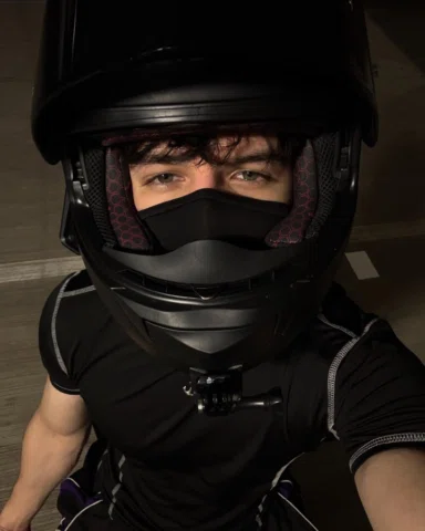 surprise surprise i used a weeknd song 

-
-
#biker #bikerboy #motorcyle #yamaha