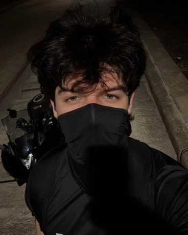 the city needs me 
-
-
#biker #bikerboy #yamaha #motorcycle #fyp #explore