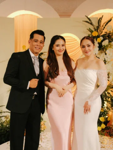 Daughter of the bride (and groom) duties 💐✅

After almost a year of top secret 