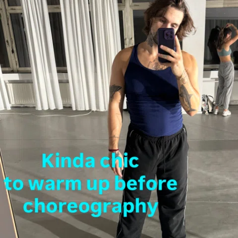 Kinda chic to….. 

#kindachicto#trend#dance#pleaseteachcorrectly