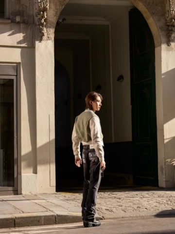 Caught on the street @off____white 

#OffWhite
#OffWhiteFW26
#PFW26 #PFW