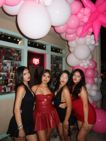 When all your Bay Area favs link up 🎀😍😝
-
-
- 
 #baddies #bayarea #adalineapp
