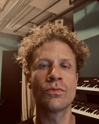 GET ON UP ⬆️ 

Proud of my new single with @pintomusicnyc 🤝  From humble beginn