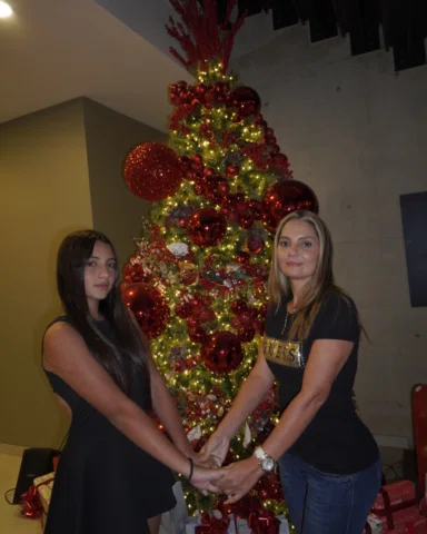 Feliz en Mi navidad bendita  con mi familia… Gracias Dios por tus bendiciones 💙