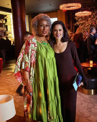 A time was had at the @lookingthroughwater premiere event earlier this month! 

