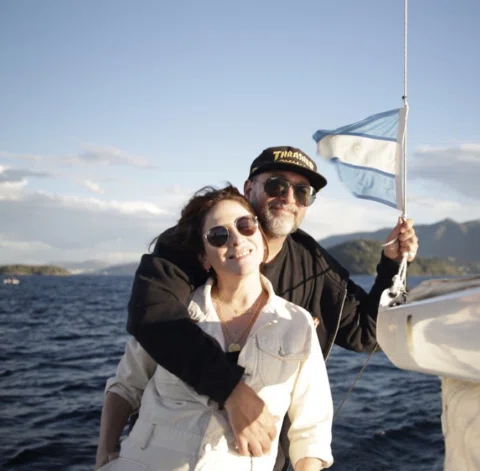 Enamorada de mi marido, de Bariloche y de mi país🇦🇷
PD: siempre más de mi mari