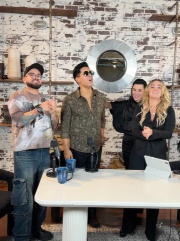 Cumplí un sueño. 🤩❤️‍🔥 @chinoynacho en @yopudetupuedes podcast 🎙️💜 @nacho @c