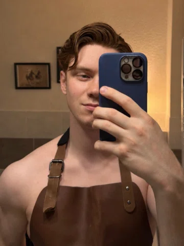kiss the cook