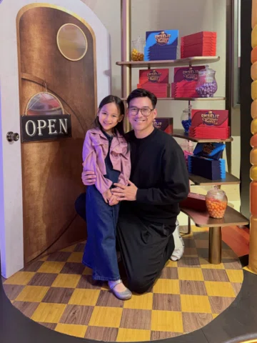 Took Cassidy to watch @charlieglobaltour at The Theatre @solaireresort over the 