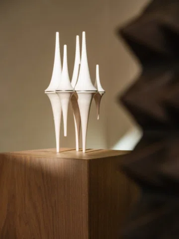 LITTLE SANCTUARY
On view at @thus.huma, Los Angeles.
Porcelain, handcrafted in L
