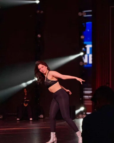 Whenever she hit the stage 🔥🫶🏽 it’s all her aura creates the vibe @tamannaahs