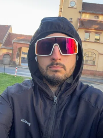 Der freundliche Runner aus der Nachbarschaft 👀
#running #hybridathlete