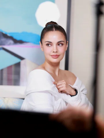 @meganbata 💙

Makeup @delosreyesjason 
Hair @hairbymarkibarrola 

#Meganyoung