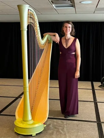 Intense and inspiring days at the @worldharpcongress.official in Toronto!
Perfor