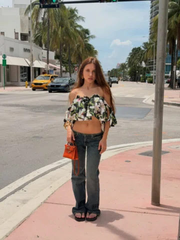 🌴