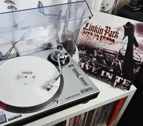 🔎 Linkin Park - Live In Texas

2021 • Warner Bros. Records • Limited Edition • 