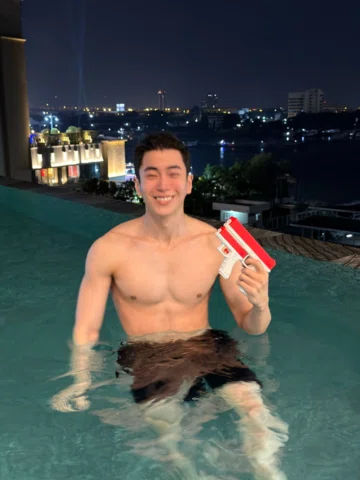 Happy Songkran Krab 💦☀️🤩