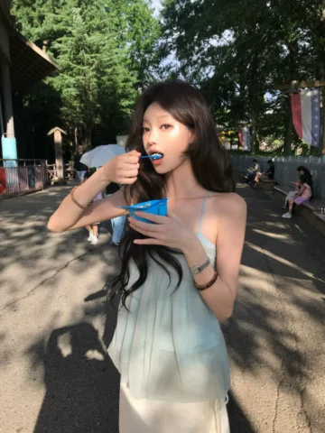 august 

야 왜그래

맛있음

아야

너 예쁘게 나옴

어른 다봉

흘리지마라

기다리는 중

@letterand.kr 

8월의 신부
