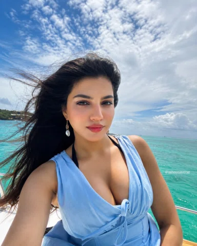 Definition of PEAK🔥📈 
@asheemavardaan 

.
.
.

Asheema Vardaan’s journey in th