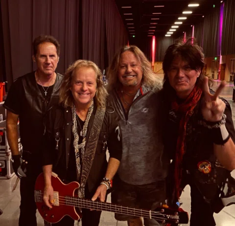 Throwback to 2021 — backstage, guitars out, and rocking with our buddy @thevince