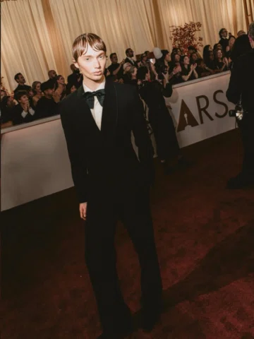 Well Mum, I made it to the Oscar’s again 🕺
-
You know what they say about the f
