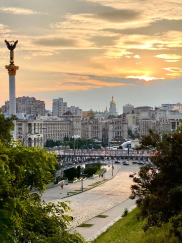 Кажуть, традиція святкувати День Києва саме в травні з’явилась тому, що в цю пор