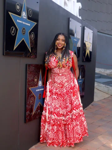 That twirl on the last slide? I call it the @angaliaapparel effect 💃🏾🥰

#Ootd