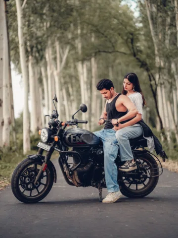 HONA JAYE PYAAR MUJE😑❤️
.
.
Shoot by : @kk_photography025 
.
.
Edit by : @ajay_