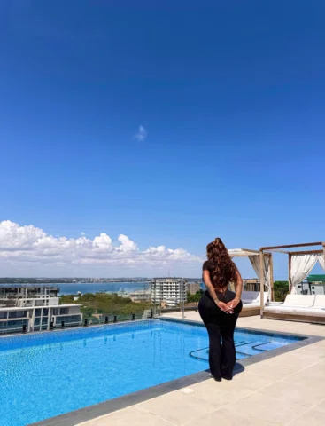 Nina Zawadi Ya Laki 5 Kwa Mwanamke Chini ya Miaka 30 , Ambaye Tangu Mwaka Uanze 