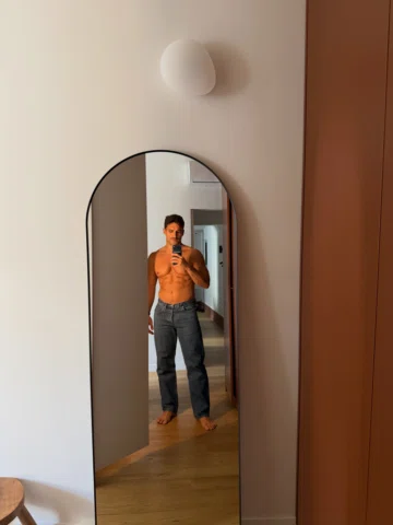 Bonjour 👋🏻

#goodmorning☀️ #bonjour #mirrorselfie📷