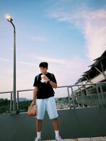大家好！8/14 0:00 ! 想跟大家分享一個新作品！

“IS U” 讓我知道活著的重點是什麼🤞🏽