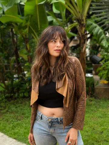 Allie says hello 👋🏻 

Dean or Sean 🤯

#allie #offcampus #amazonprime