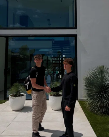 🤝