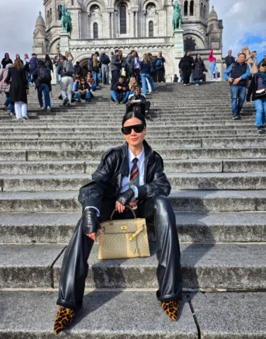 París...tiene esa costumbre de arruinar los planes. 🖤🇨🇵

📸: Don Magú (dad) �