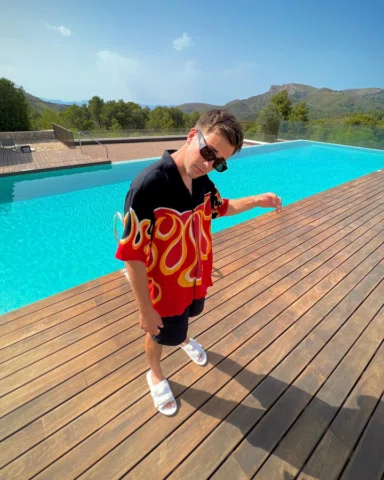 am pool auf mallorca