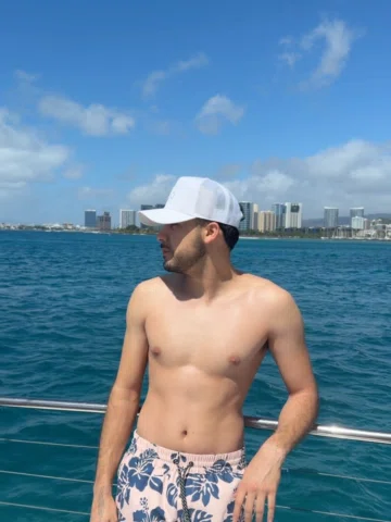 De fuga por Hawaii 🌴
Psdt: Cuál canción creen que le queda mejor al video 2?👀