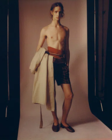Dandelion 1989 SS26
@1989dandelion

Creative & AD: Ricardo Sanfeliu @ricardosanf