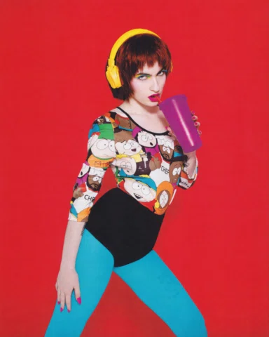 Ivy Wolk by Tanner Abel

Me when I drink from my purple cup wearing yellow headp