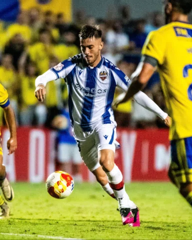 Objetivo cumplido en Copa. El domingo queremos más!!
¡Vamos, granotas!