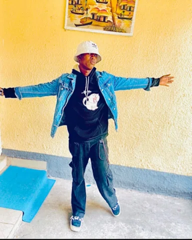 Toujours combattu mais jamais abattu jokers légende pomba Swagg Mr.coop d’œil
