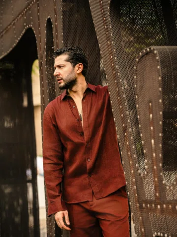 Patience. Faith. Fire — what fuels you? 

#anastayara #actor #series #syria #men