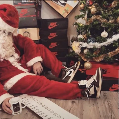 I still believe In Santa I don’t give a fvck🎅🏿
Merry Christmas🎄
.
.
.
.
.
.
.