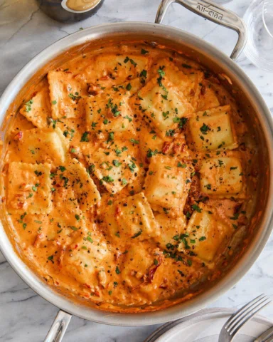 Weeknight miracle dinner! We're talking pillowy cheese ravioli with the dreamies