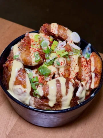 Happy hour (Tues-Friday 4-6pm) at @takotortapgh is so underrated! Their HH menu 