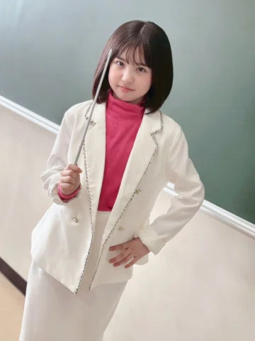 👩‍🏫 まさか“高校の先生”になるなんて…😲

飛び級して高校で授業をすることになった天才小学生が
教卓に立ったら…？？！

ショートドラマ「いつだって究